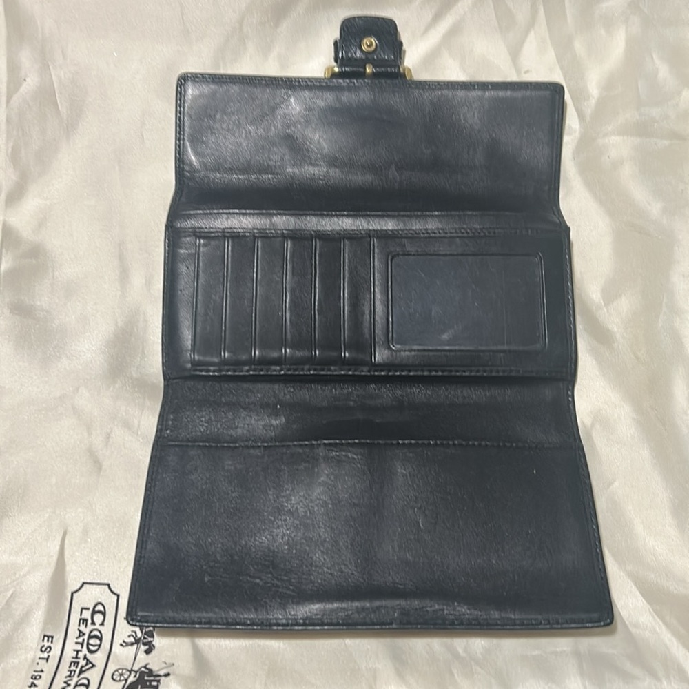 Coach Black Leather three fold wallet with Gold Buckle - Picture 2 of 10